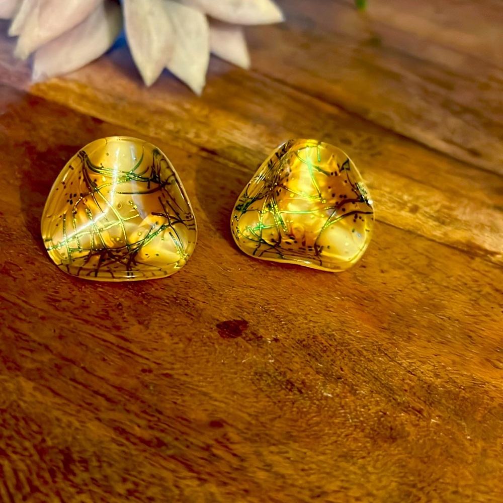 VINTAGE EARRINGS
